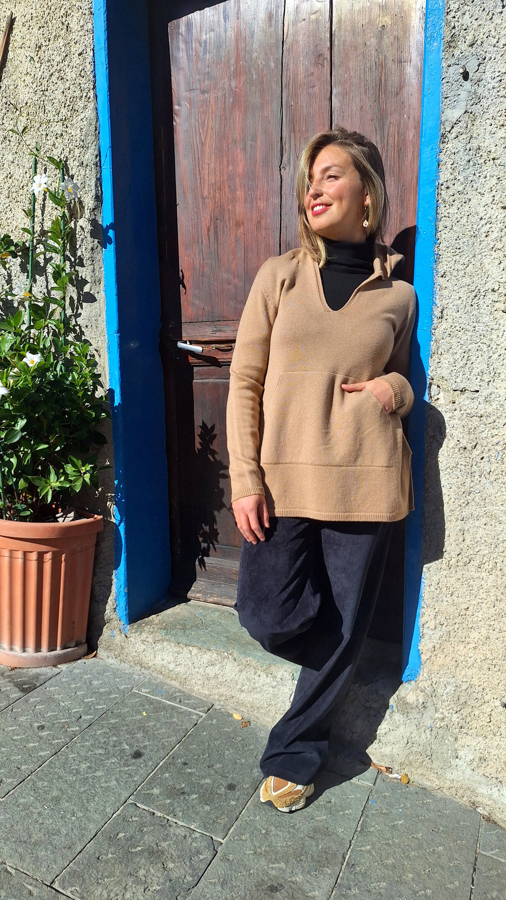 Maglia con cappuccio 100% pura lana