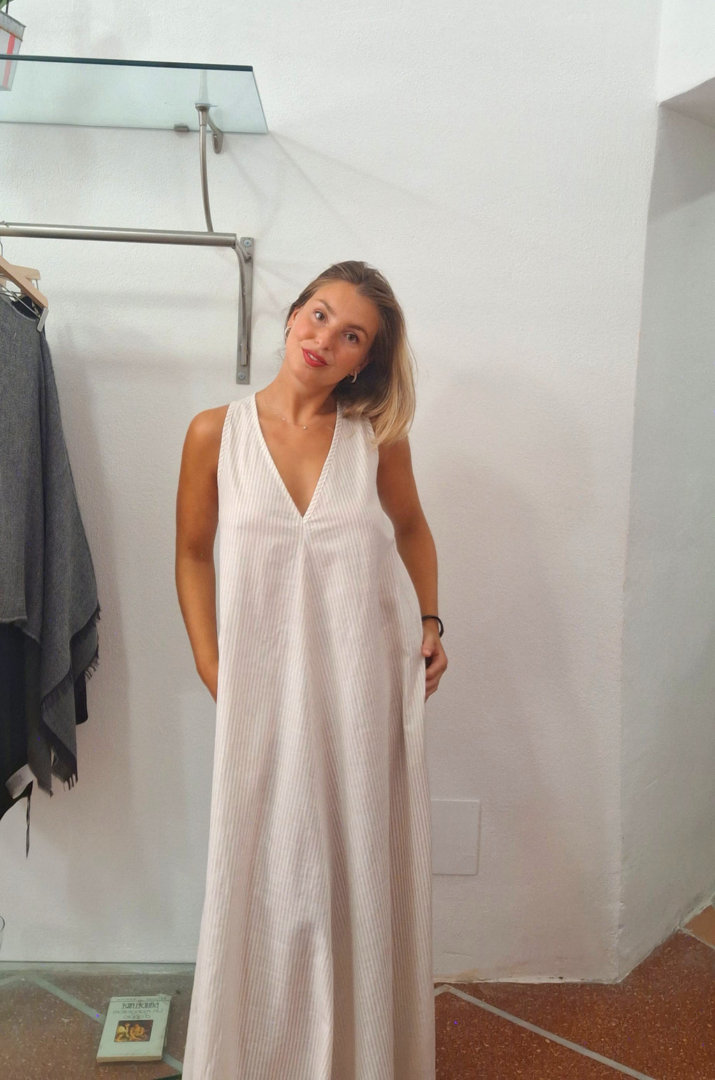 Abito lungo in cotone con spacchi