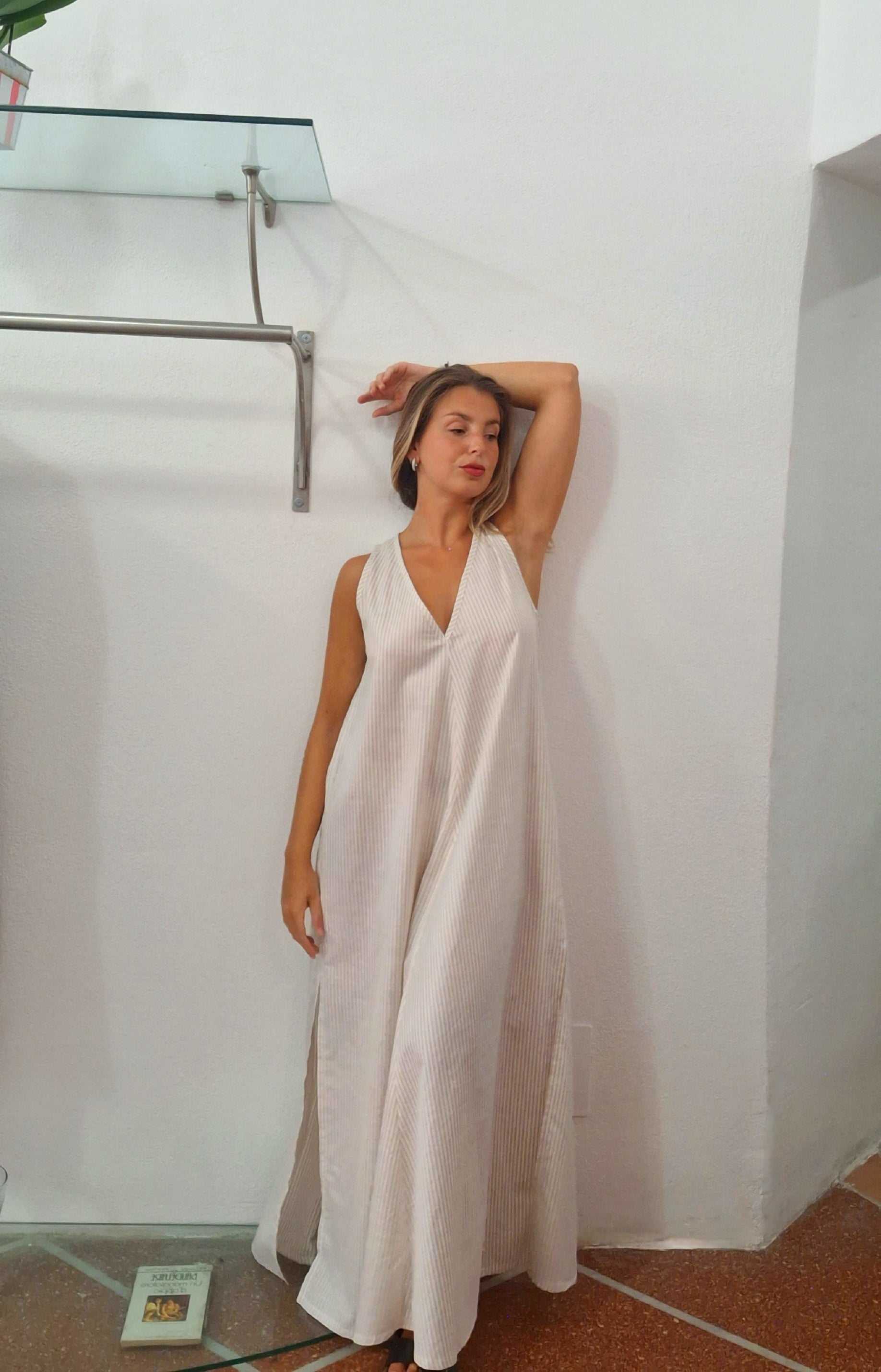Abito lungo in cotone con spacchi