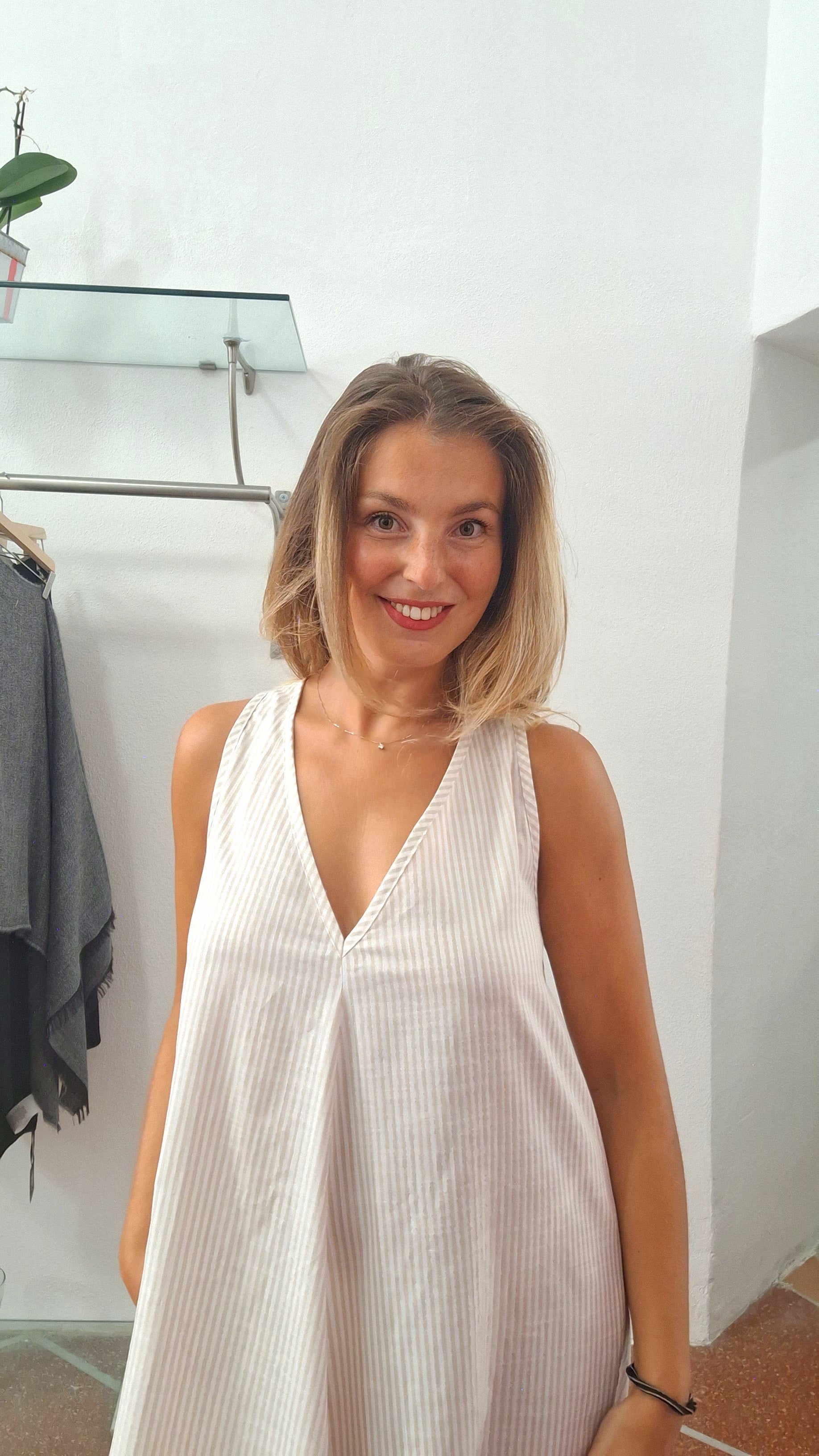 Abito lungo in cotone con spacchi